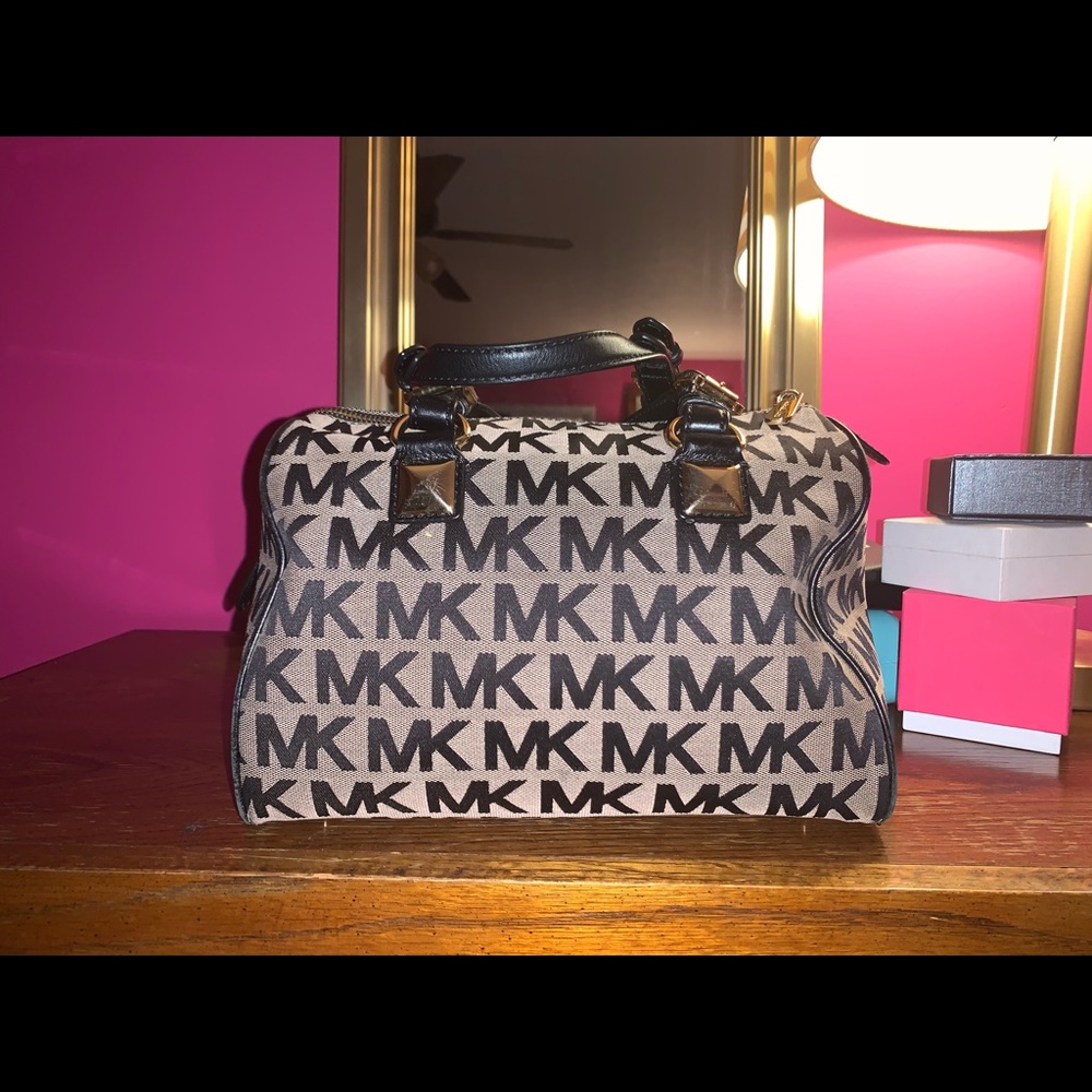Michael kors tote